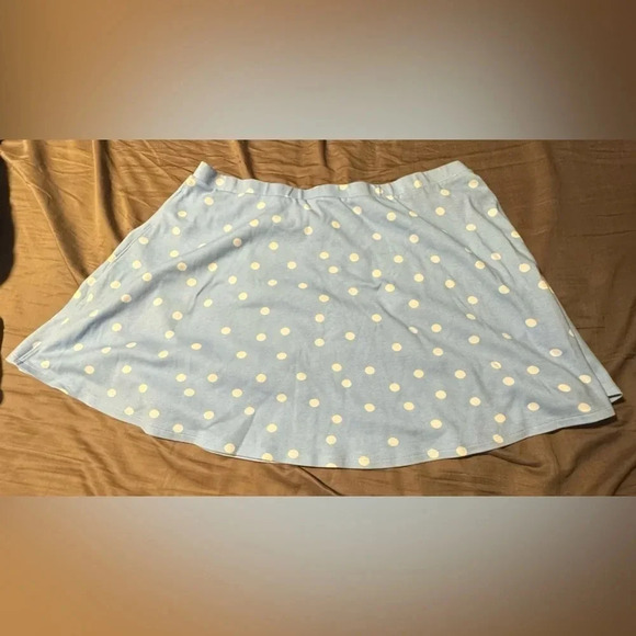 So women’s juniors zip front baby blue with white polka dots mini skirt size xl - Picture 2 of 3